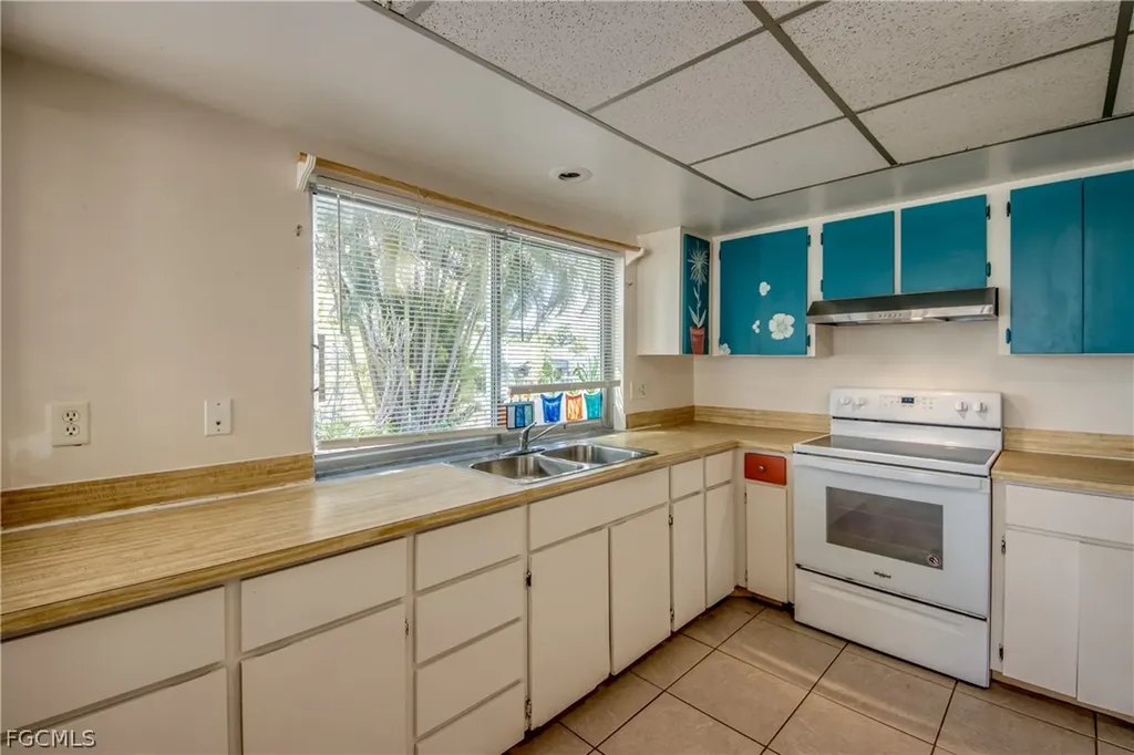1384 Sourwood Court North Fort Myers FL 33917