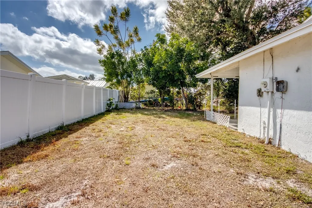 1384 Sourwood Court North Fort Myers FL 33917