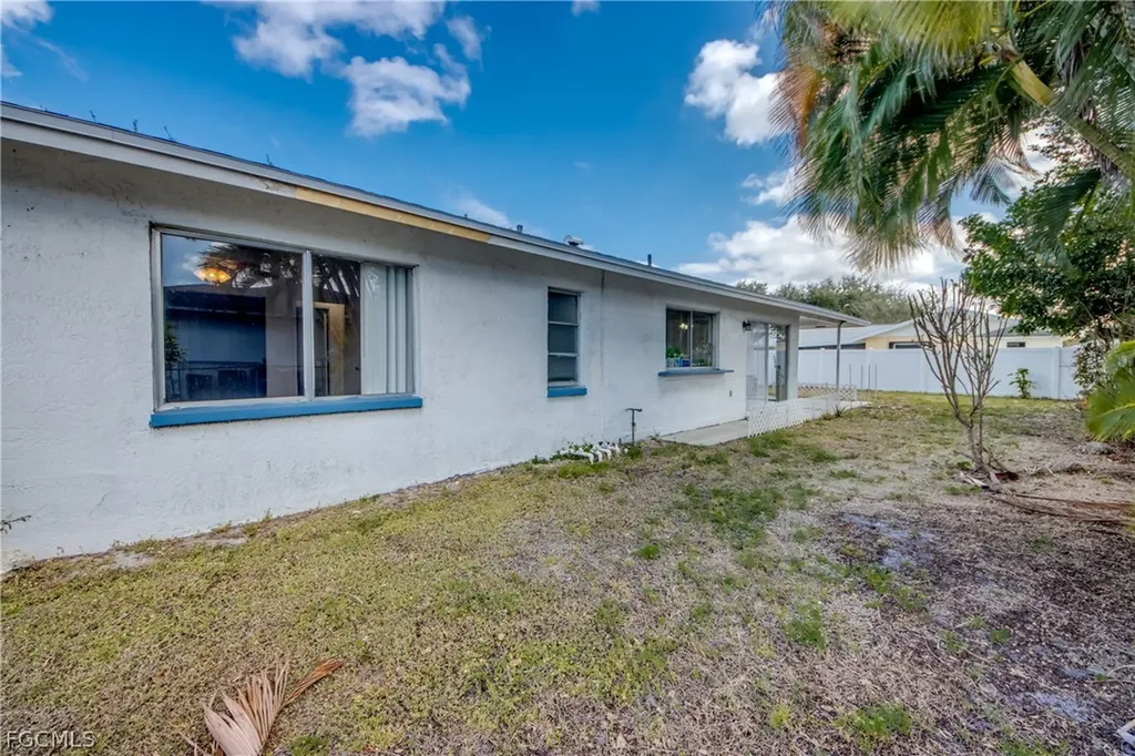 1384 Sourwood Court North Fort Myers FL 33917