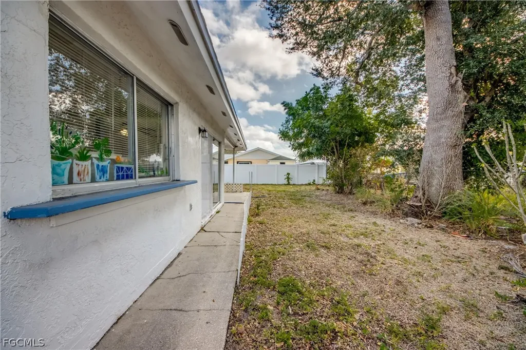1384 Sourwood Court North Fort Myers FL 33917