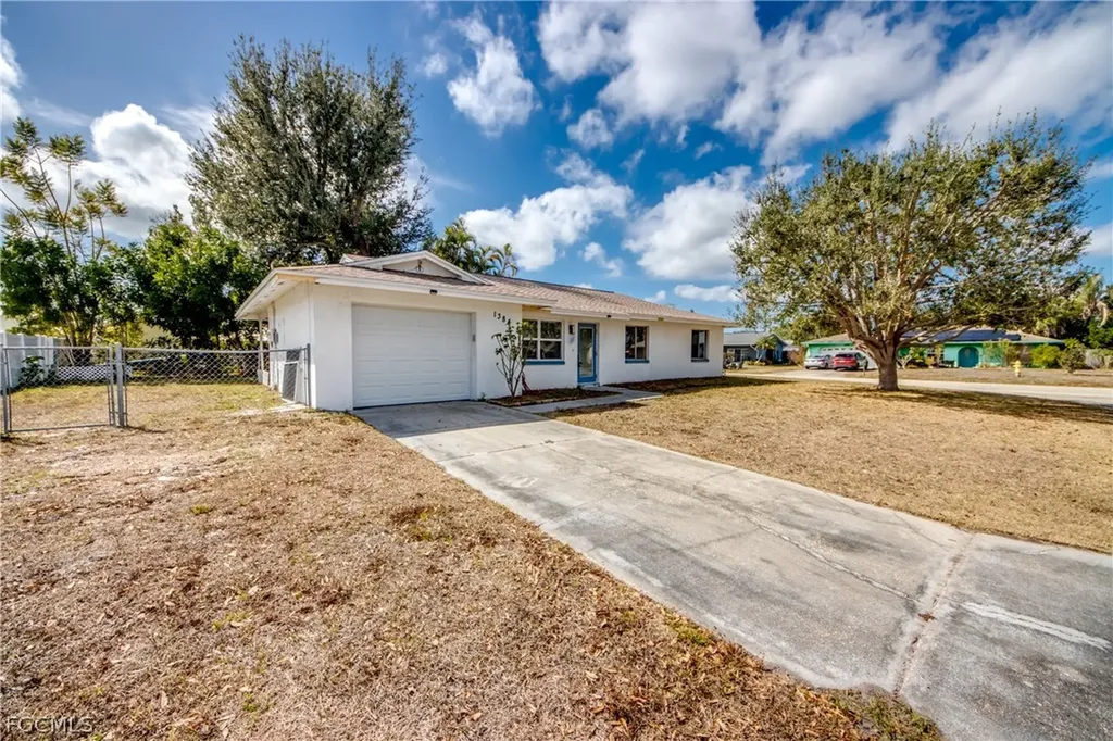 1384 Sourwood Court North Fort Myers FL 33917