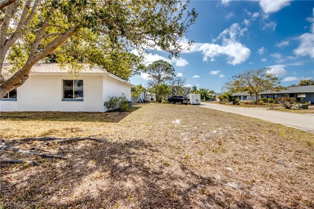 1384 Sourwood Court North Fort Myers FL 33917