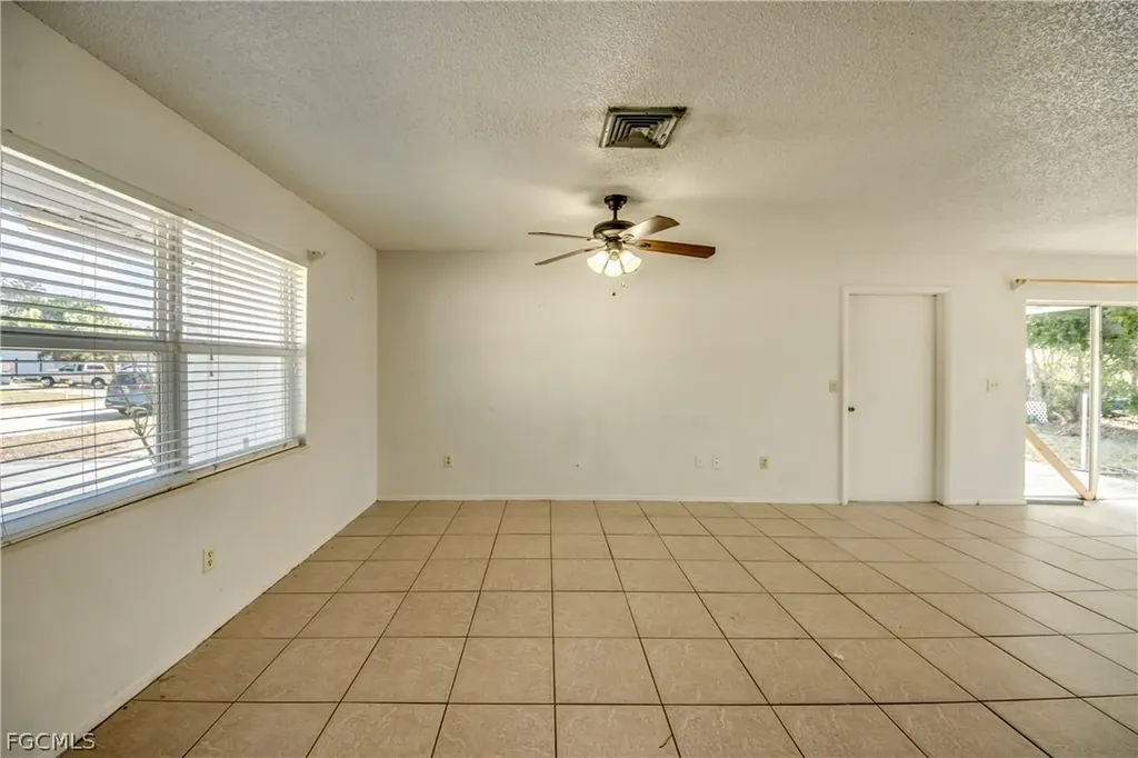1384 Sourwood Court North Fort Myers FL 33917