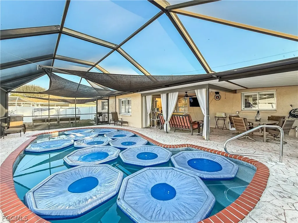 1907 SE 6th Terrace Cape Coral FL 33990