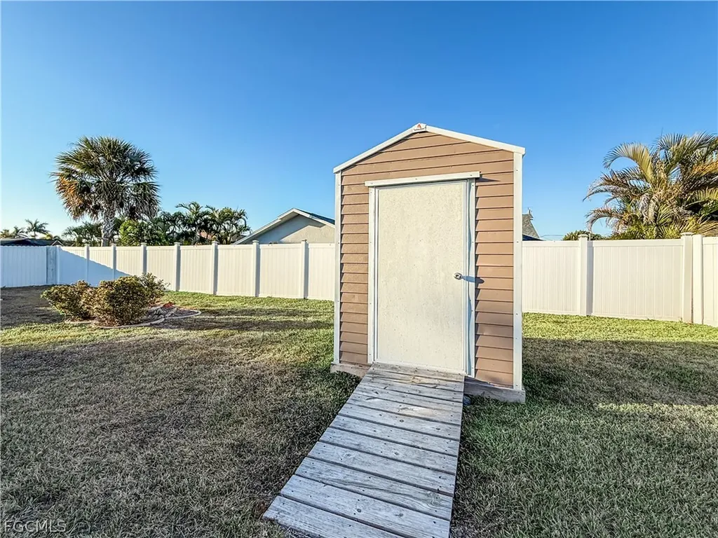 1907 SE 6th Terrace Cape Coral FL 33990