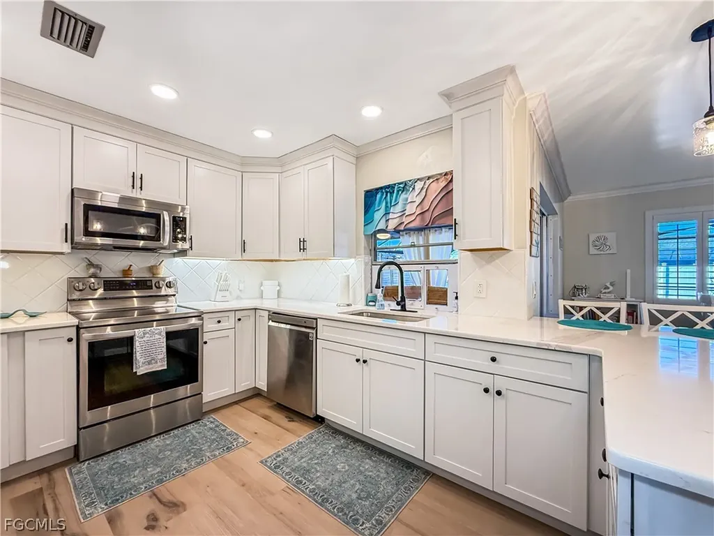 1907 SE 6th Terrace Cape Coral FL 33990