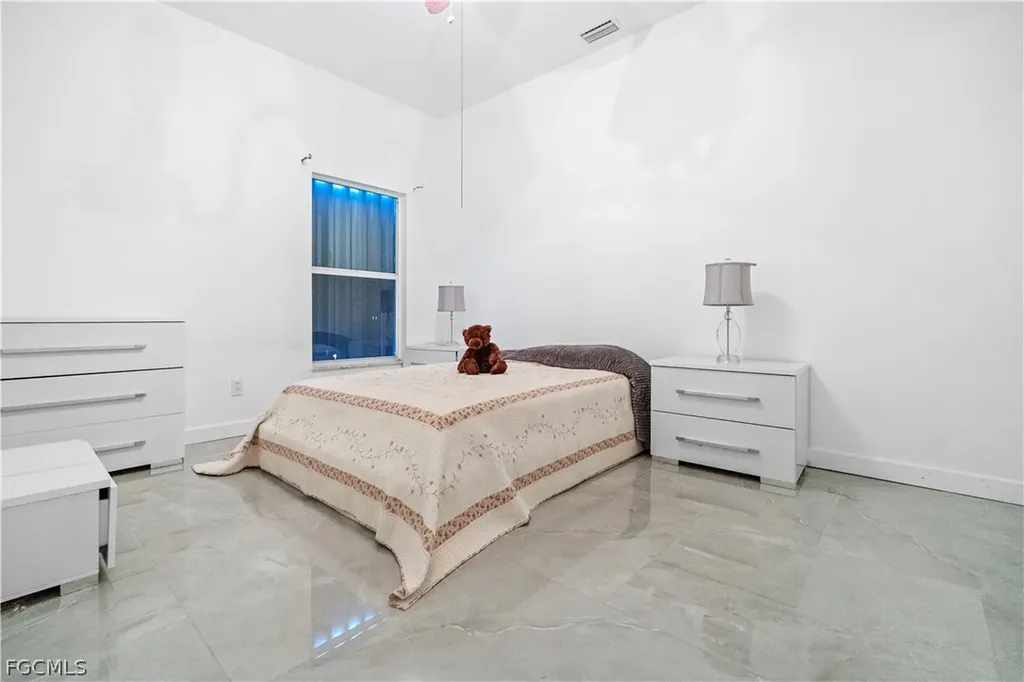 2025 NW 7th Terrace Cape Coral FL 33993