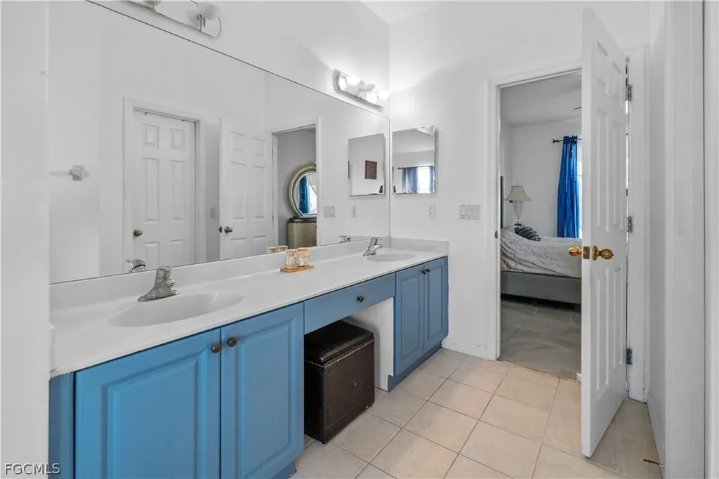 2025 NW 7th Terrace Cape Coral FL 33993