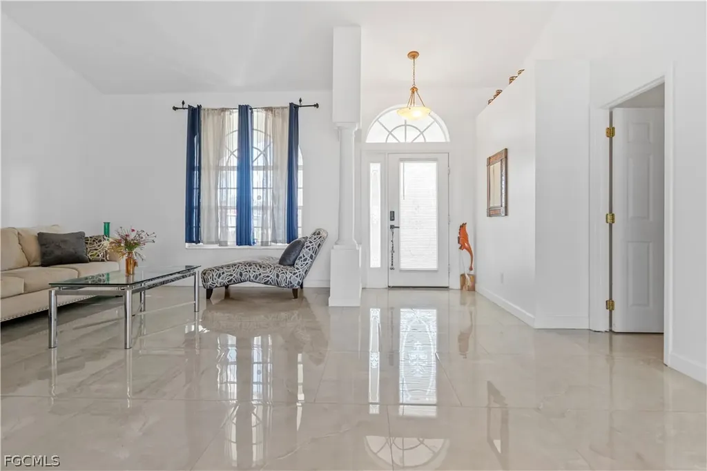 2025 NW 7th Terrace Cape Coral FL 33993