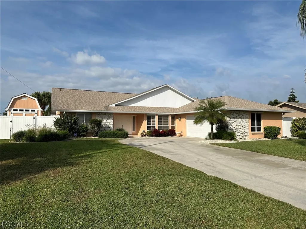 2726 SE 24th Court Cape Coral FL 33904