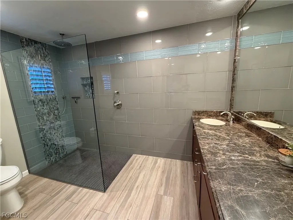2726 SE 24th Court Cape Coral FL 33904