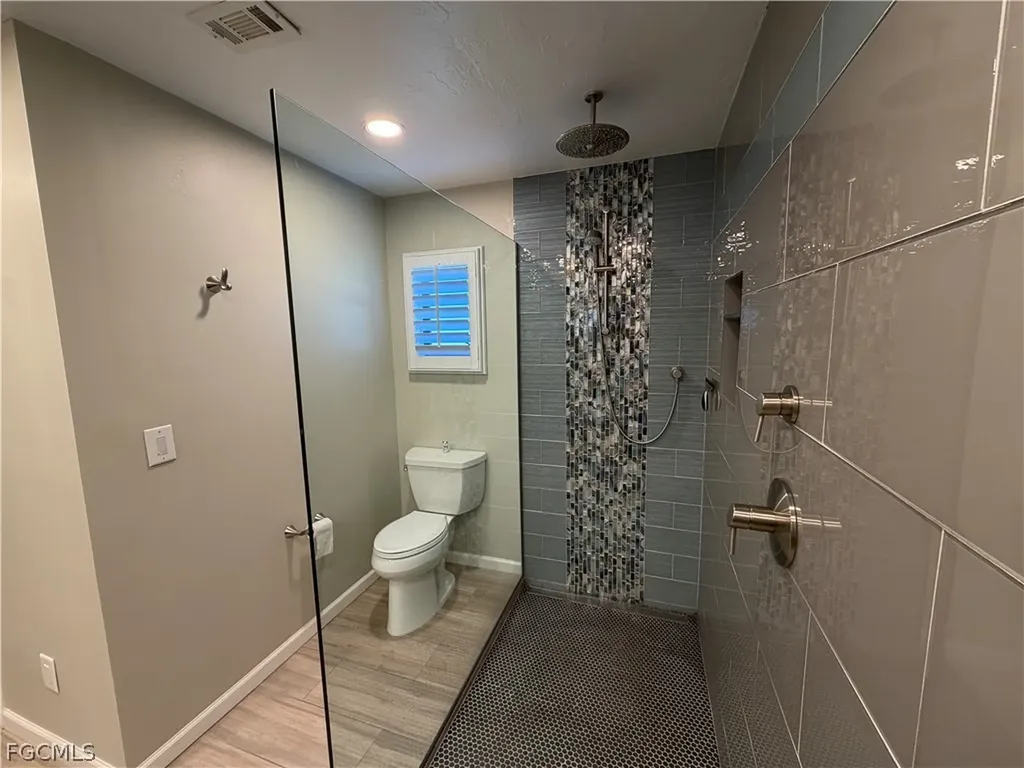 2726 SE 24th Court Cape Coral FL 33904
