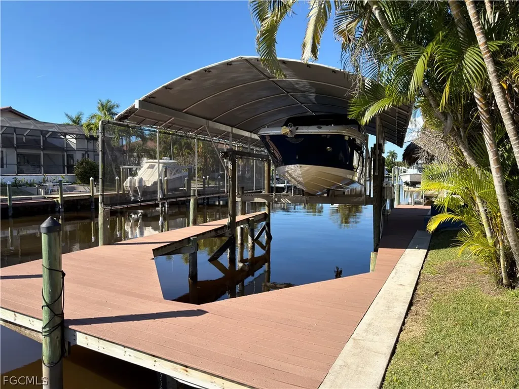2726 SE 24th Court Cape Coral FL 33904