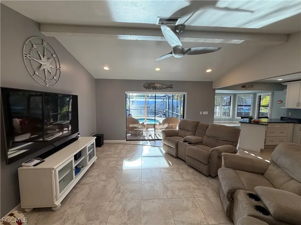 2726 SE 24th Court Cape Coral FL 33904