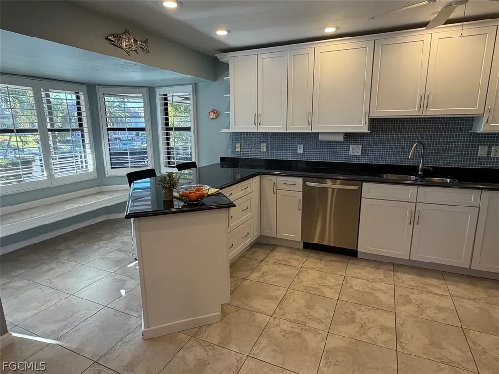 2726 SE 24th Court Cape Coral FL 33904
