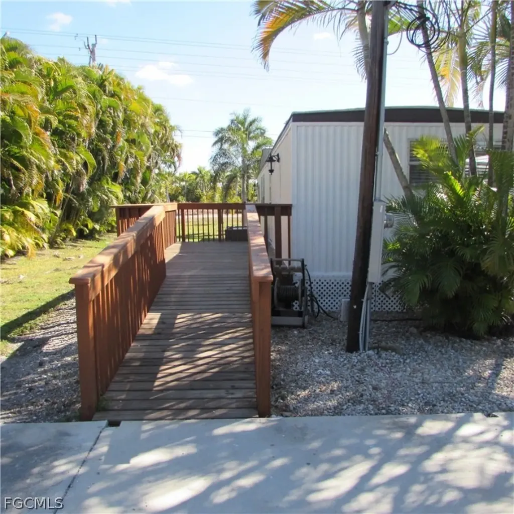 5923 Bomar Lane Bokeelia FL 33922