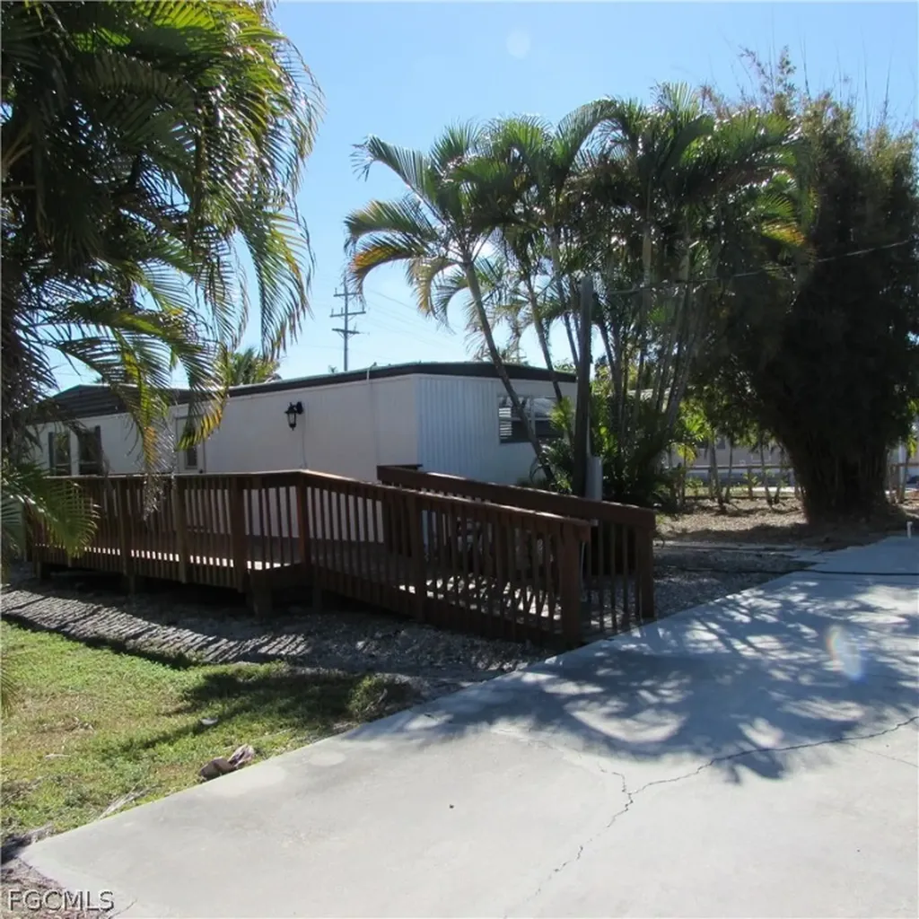 5923 Bomar Lane Bokeelia FL 33922