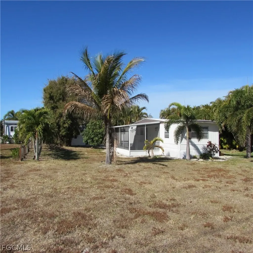 5923 Bomar Lane Bokeelia FL 33922