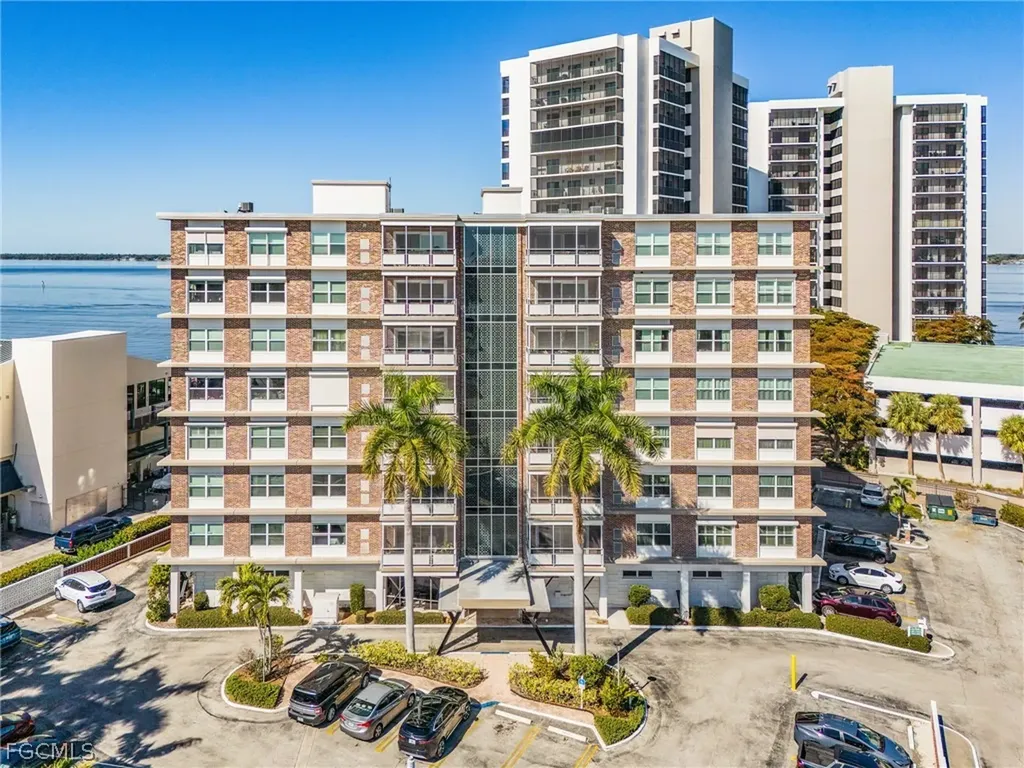 2350 W 1st Street Fort Myers FL 33901