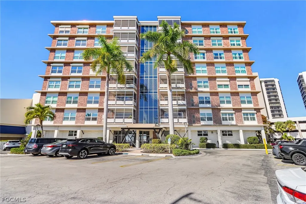 2350 W 1st Street Fort Myers FL 33901