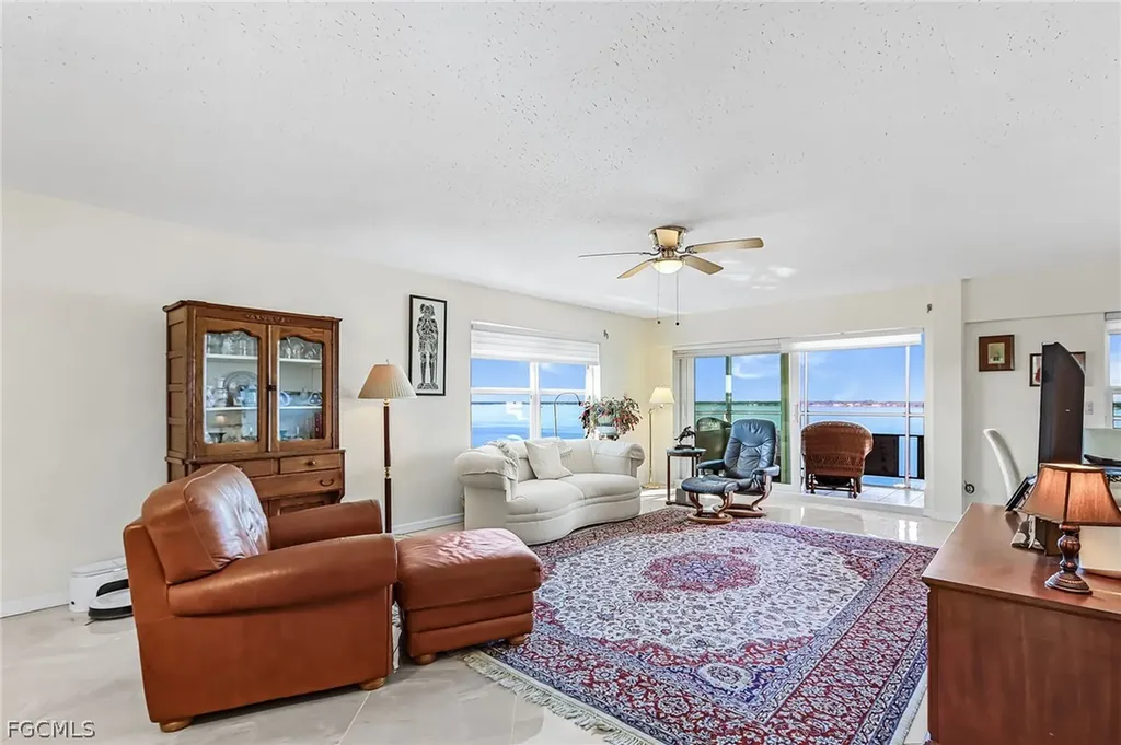 2350 W 1st Street Fort Myers FL 33901