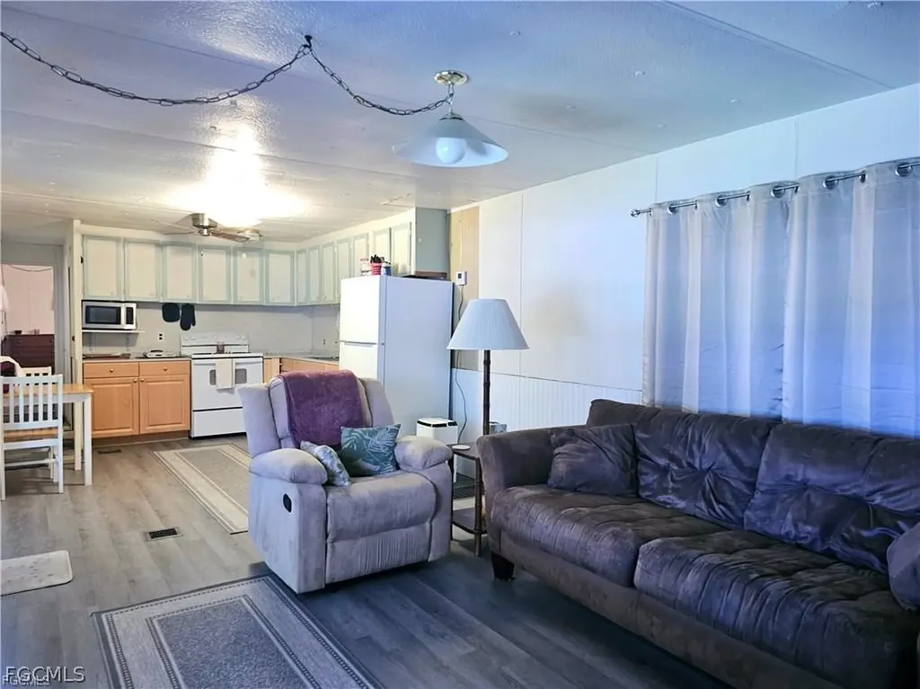 3834 Unique Circle Fort Myers FL 33908