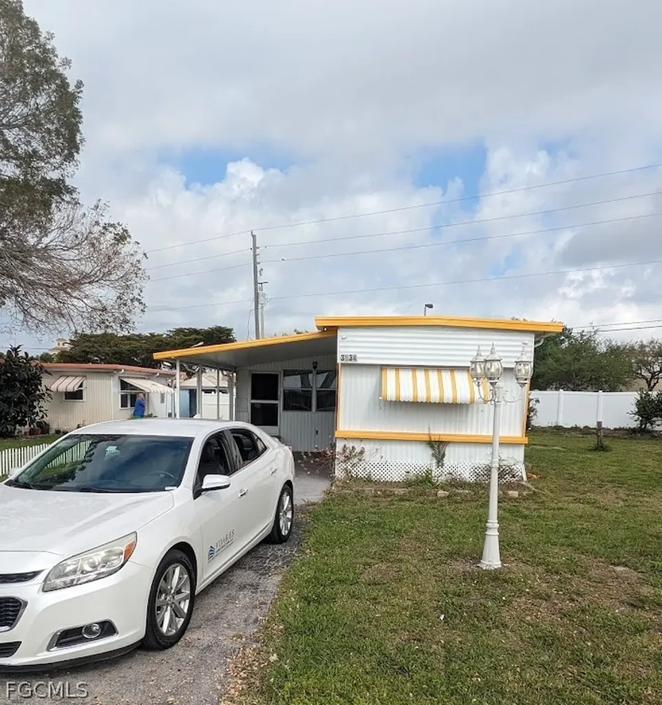 3834 Unique Circle Fort Myers FL 33908