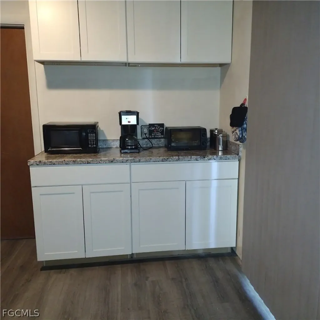 1211 Pondella Circle North Fort Myers FL 33903