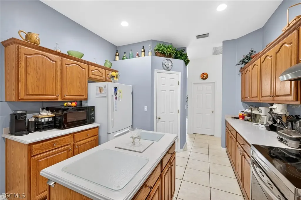 816 Palmetto Avenue Lehigh Acres FL 33972