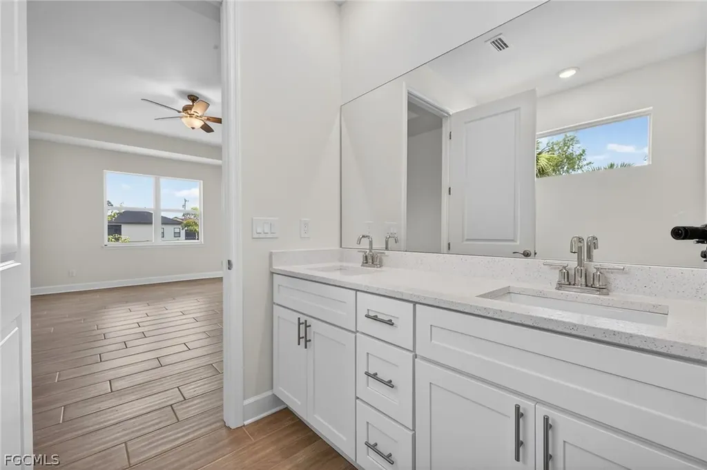 1625 SW 15th Place Cape Coral FL 33991