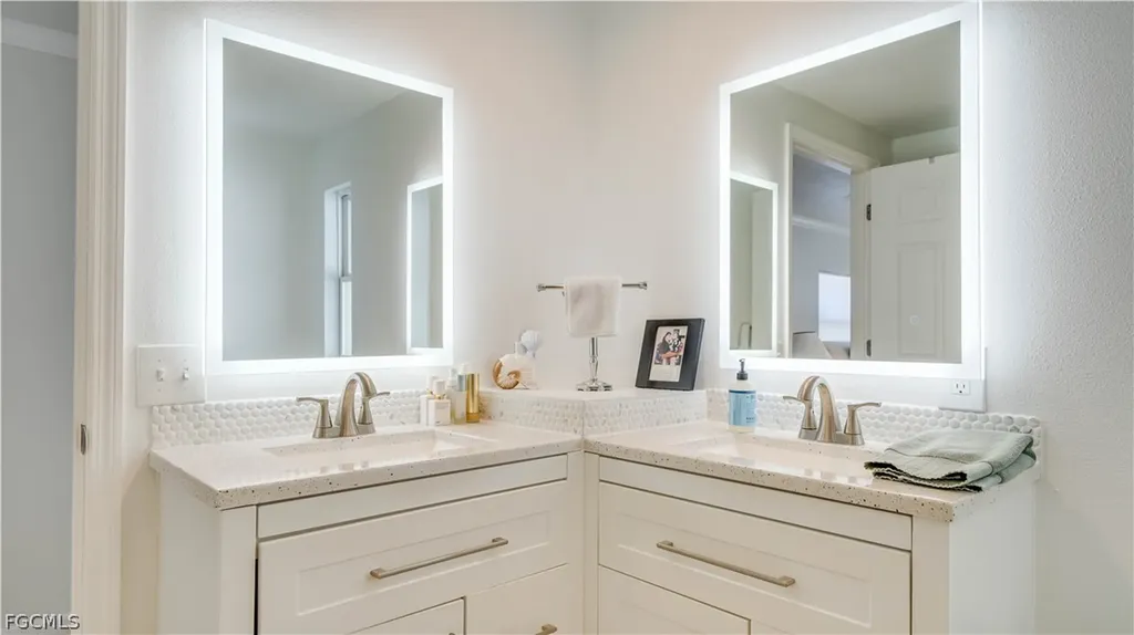 14641 Paul Revere Loop North Fort Myers FL 33917