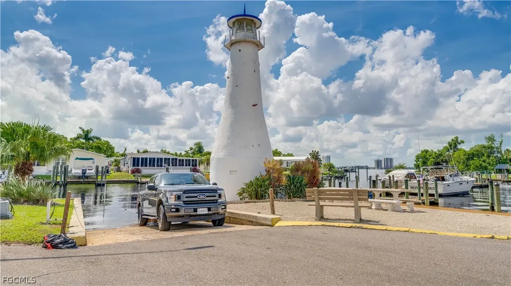 14641 Paul Revere Loop North Fort Myers FL 33917