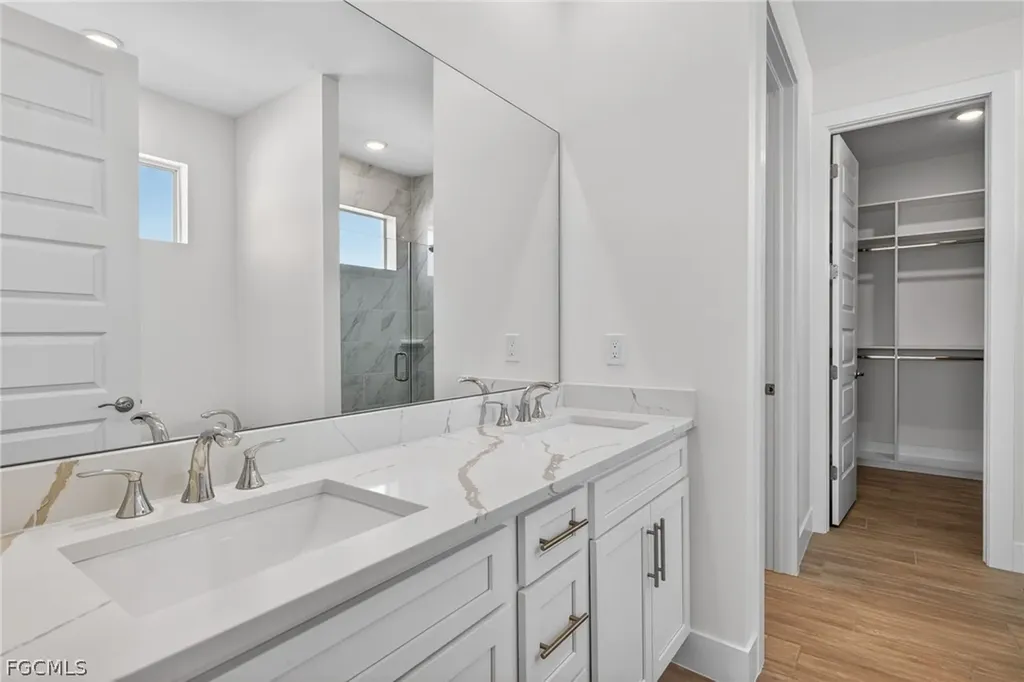 1423 SW 1st Terrace Cape Coral FL 33991