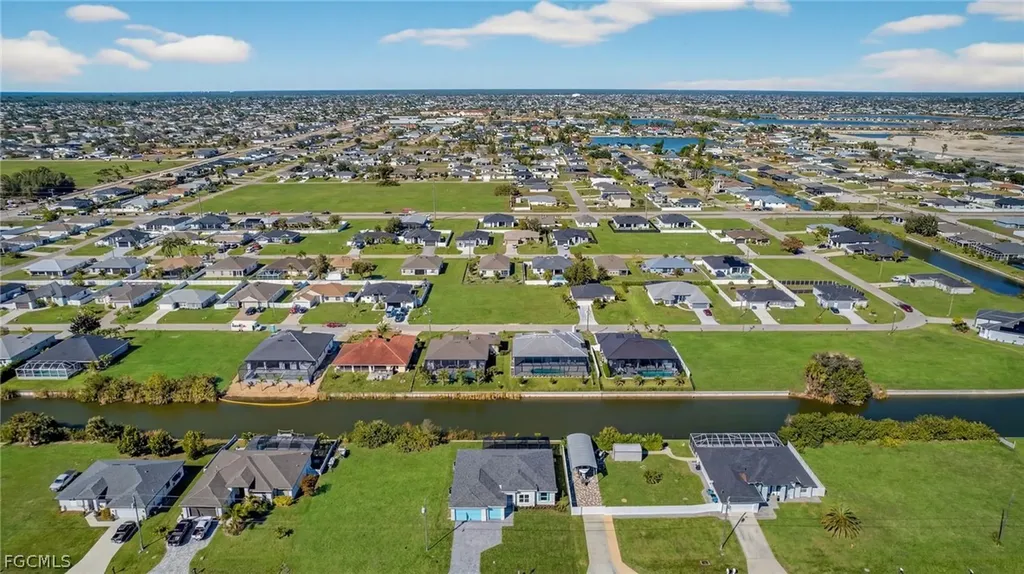 1423 SW 1st Terrace Cape Coral FL 33991