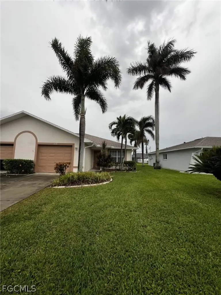 1428 SE 24th Avenue Cape Coral FL 33990