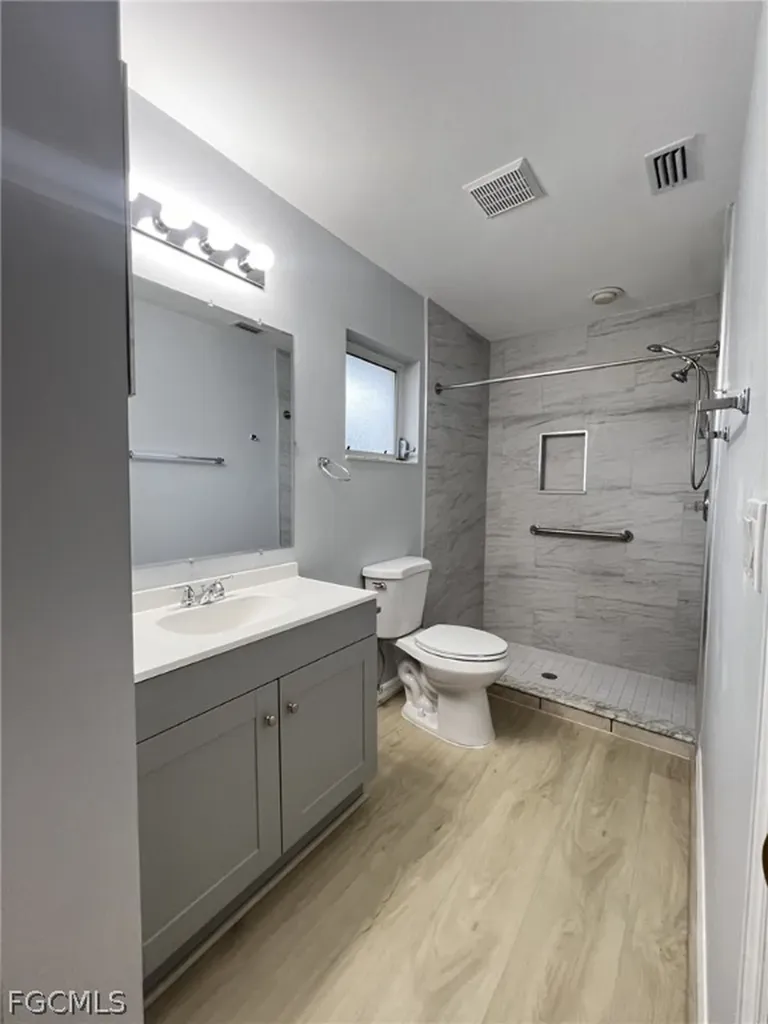 1428 SE 24th Avenue Cape Coral FL 33990