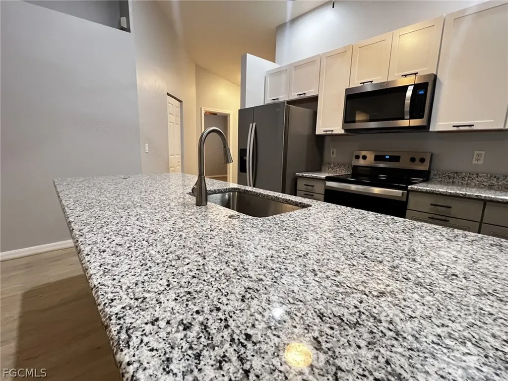 1428 SE 24th Avenue Cape Coral FL 33990