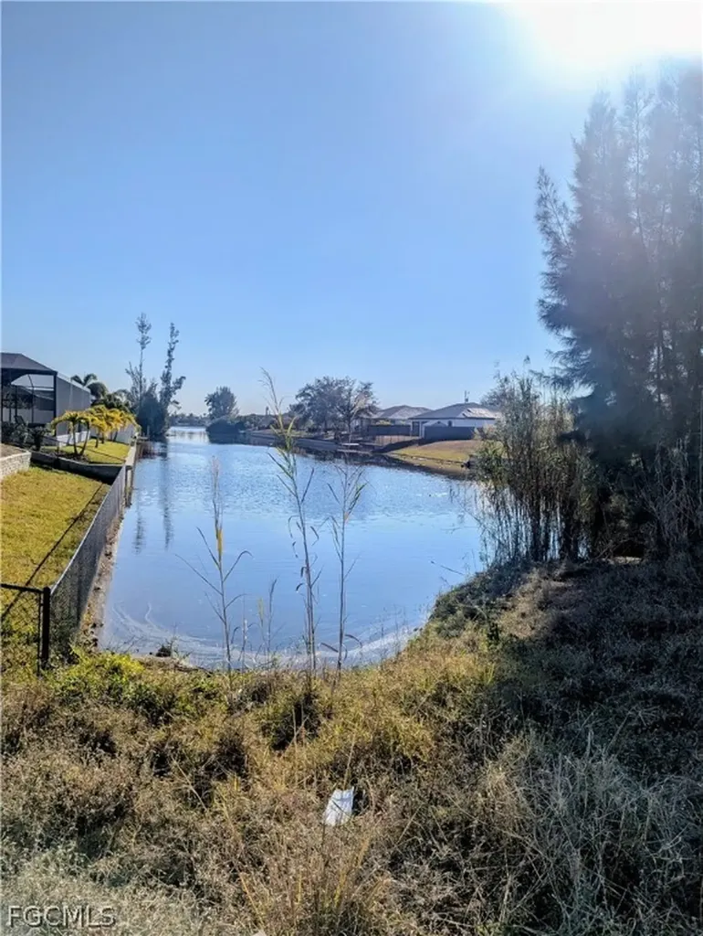 2809 SW 7th Place Cape Coral FL 33914