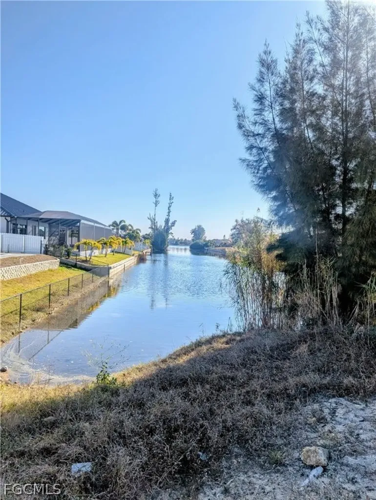 2809 SW 7th Place Cape Coral FL 33914