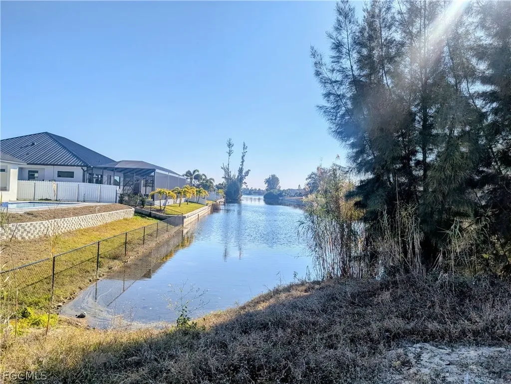 2809 SW 7th Place Cape Coral FL 33914