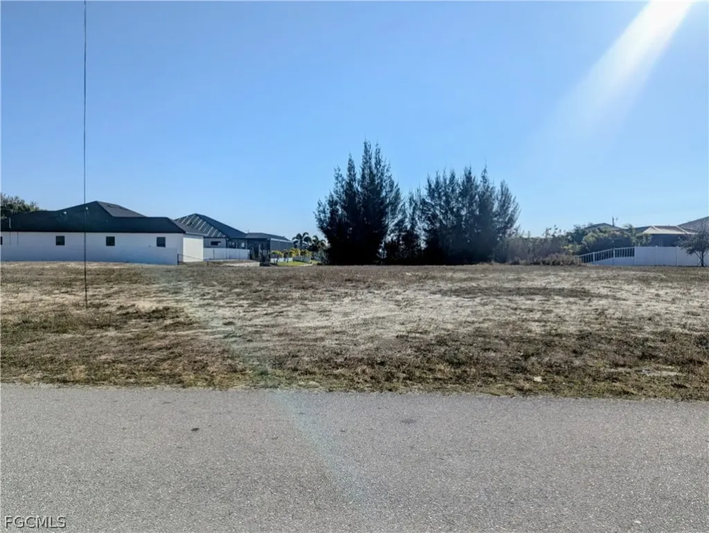 2809 SW 7th Place Cape Coral FL 33914