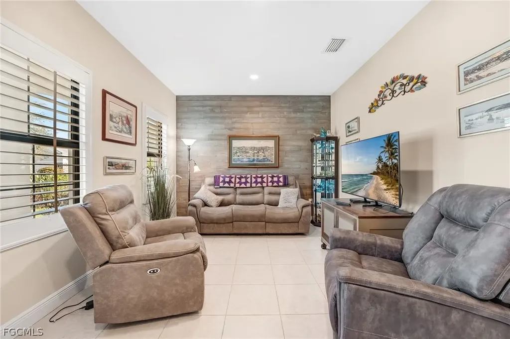 2995 Amblewind Drive Fort Myers FL 33905