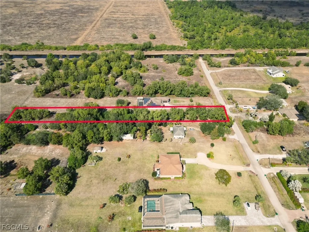 48XX 10th Street NE Naples FL 34120