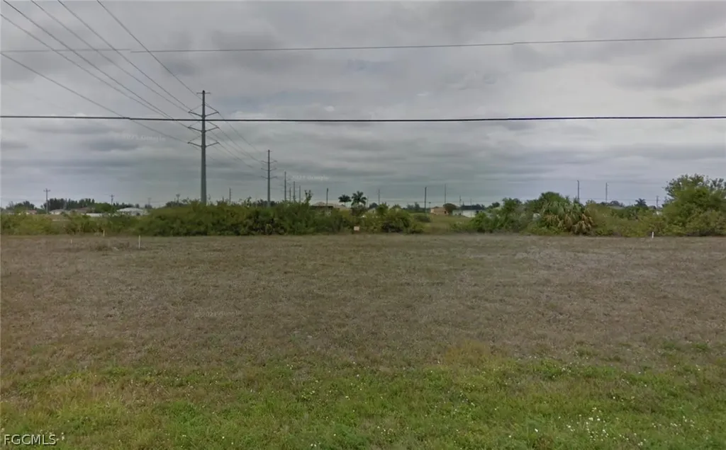 2403 NW 6th Street Cape Coral FL 33993