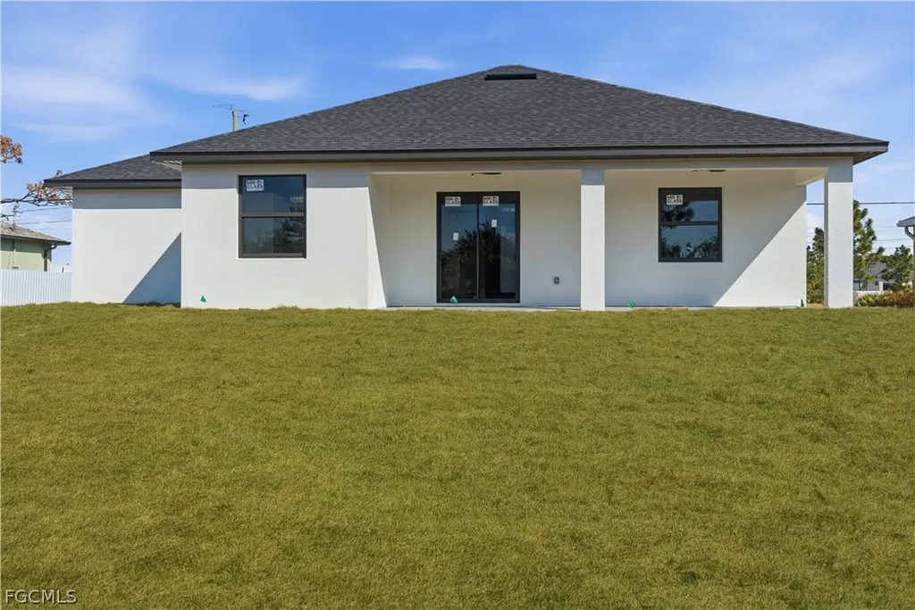 2609 11th Street SW Lehigh Acres FL 33976