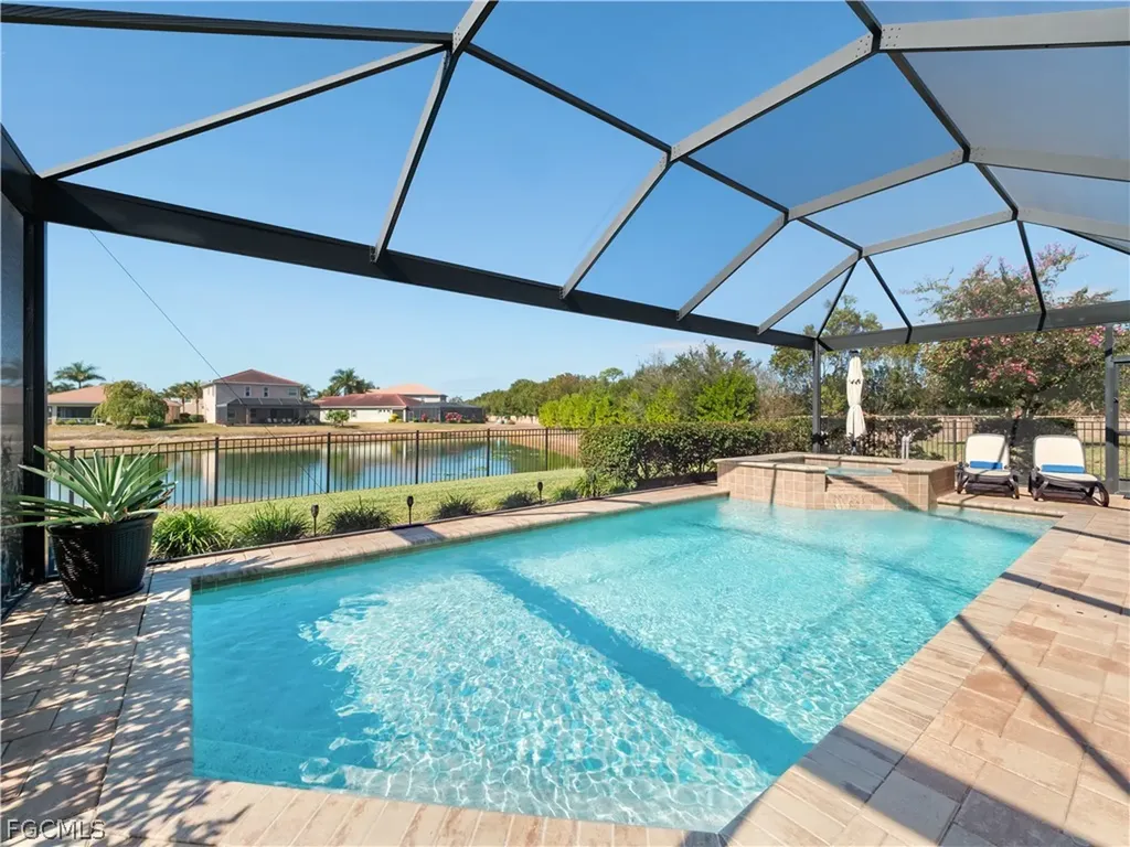 3280 Royal Gardens Avenue Fort Myers FL 33916