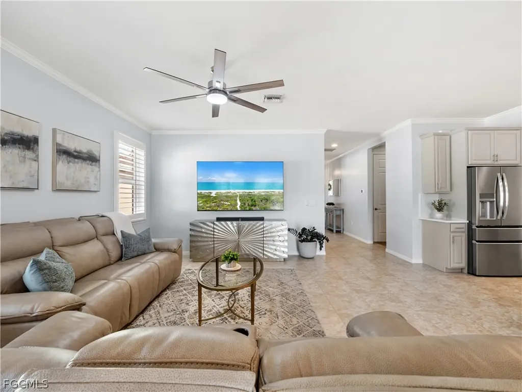3280 Royal Gardens Avenue Fort Myers FL 33916