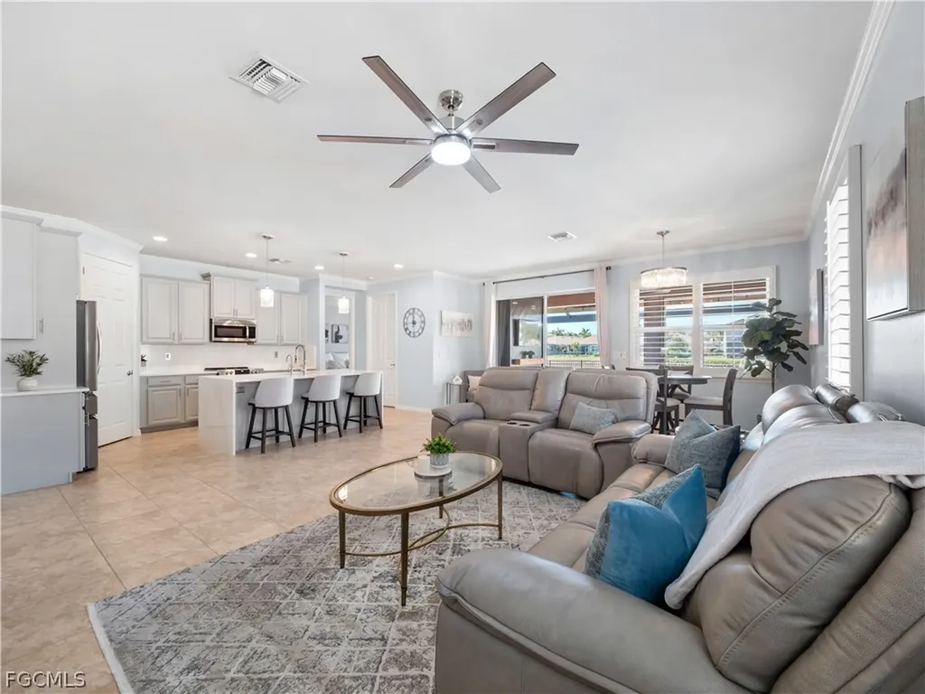 3280 Royal Gardens Avenue Fort Myers FL 33916