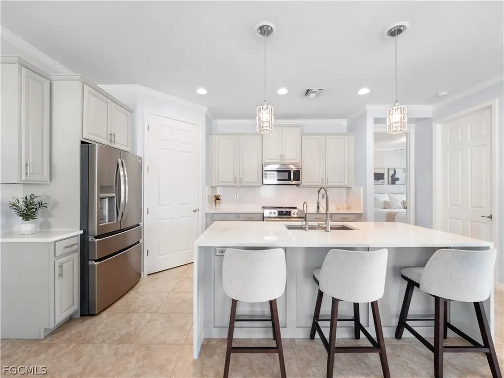 3280 Royal Gardens Avenue Fort Myers FL 33916