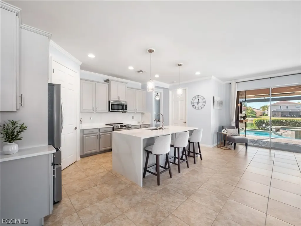 3280 Royal Gardens Avenue Fort Myers FL 33916